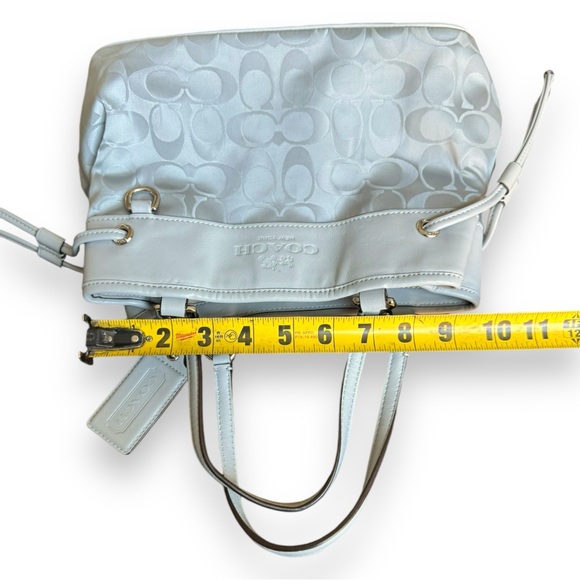 Coach Signature Nylon Adjustable/detachable crossbody. Light grey - Picture 9 of 13